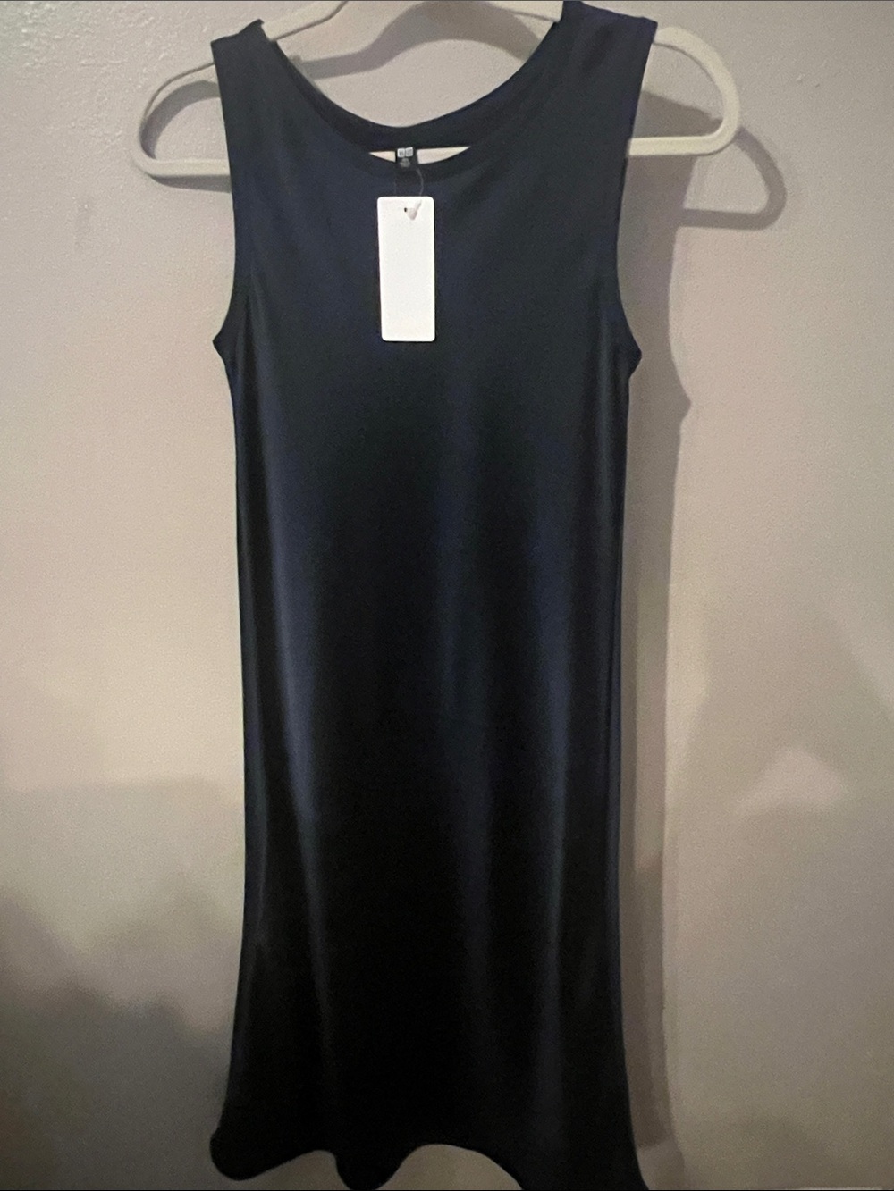 Uniqlo Black Sleeveless Midi Shift Dress